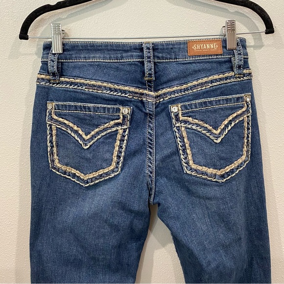 Shyanne Western Embroidered Full Length Low Rise Embellished Bootcut Denim 27 - Picture 8 of 10